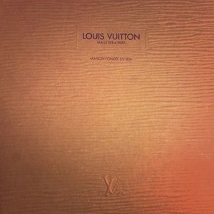 Louis Vuitton 6 key holder